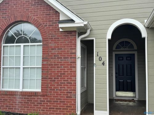 104 Eagle Trl Sw, Huntsville, AL, 35824-2908 | Card Image