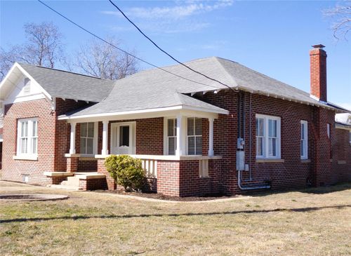 309 E Hinton Rd, Weimar, TX, 78962-3307 | Card Image