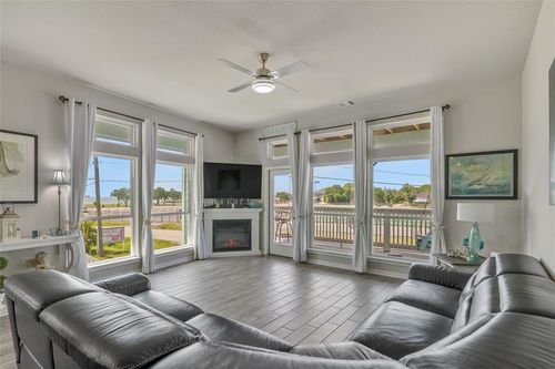 1113 San Jacinto St, La Porte, TX, 77571-6466 | Card Image