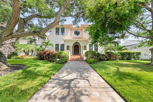 420 Riviera Dr, TAMPA, FL, 33606-3843 | Card Image