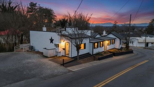 801 Bedford Rd, Vinton, VA, 24179 | Card Image