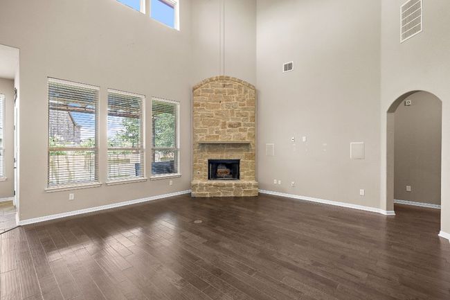 1100 Teravista Xing, House other with 5 bedrooms, 5 bathrooms and 2 parking in Georgetown TX | Image 11