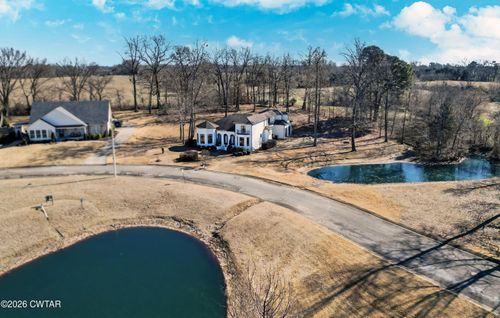 220 Forest Lake Dr, Humboldt, TN, 38343-8641 | Card Image