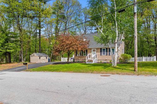 29 Hazel Avenue, Nashua, NH, 03062 | Card Image
