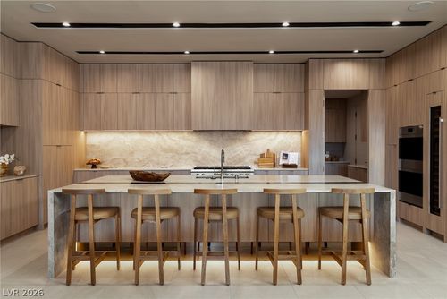 19-10 Harlow View Ct, Henderson, NV, 89012-7321 | Card Image