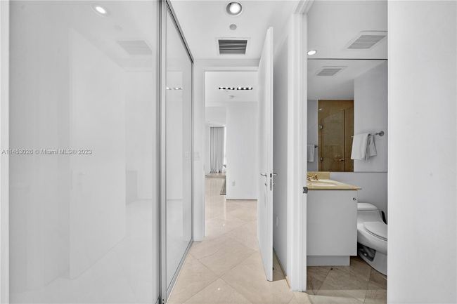 APT-3207 - 100 S Pointe Dr, Condo with 4 bedrooms, 5 bathrooms and null parking in Miami Beach FL | Image 30