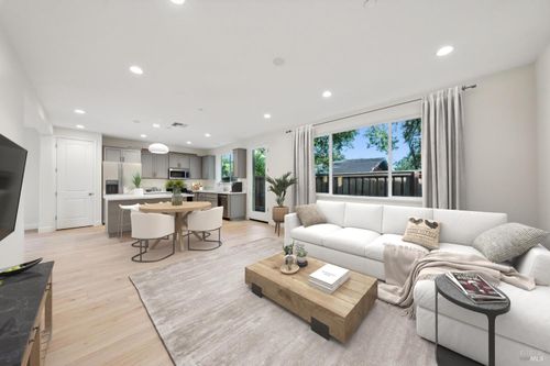 109 Creek View Cir, Fairfield, CA, 94533-6758 | Card Image