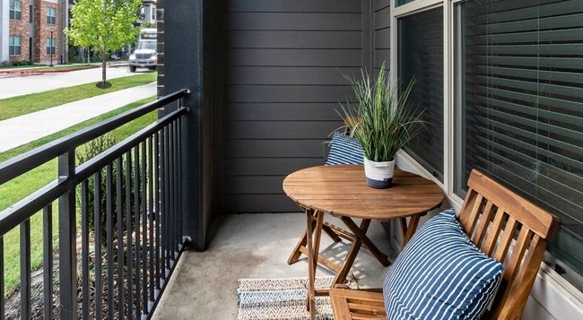 Furnished Model - Actual unit has similar finishout | Image 16