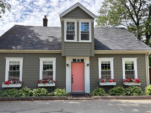 66 Main St, Liverpool, NS, B0T1K0 | Card Image