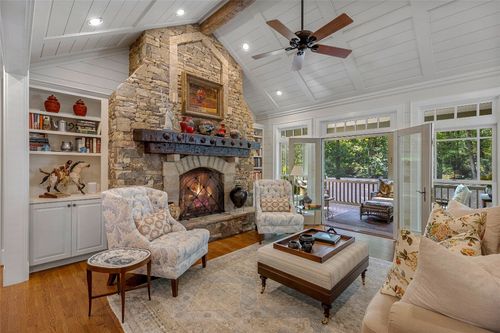 285 Streamside Dr, Cashiers, NC, 28717-4505 | Card Image