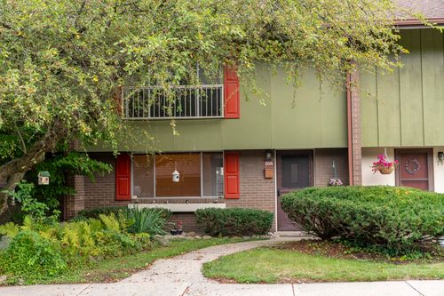 205 Topsfield Rd, South Bend, IN, 46614 | Card Image