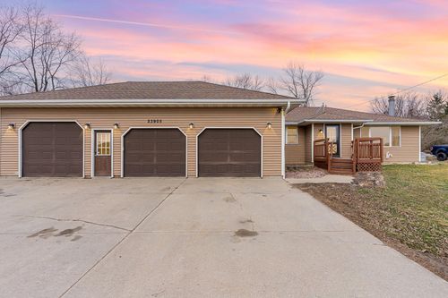 23905 Holt Ave, New Trier, MN, 55031-9773 | Card Image