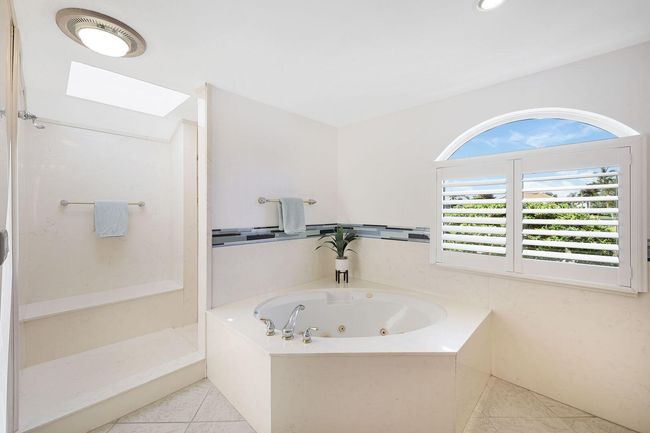 1709 Wavecrest Ct, House other with 4 bedrooms, 3 bathrooms and null parking in Marco Island FL | Image 24