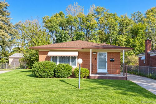 30258 Hanover Blvd, Westland, MI, 48186-7326 | Card Image