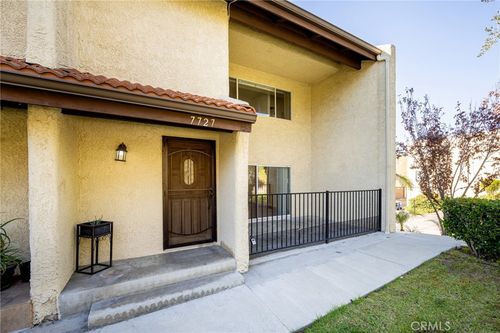 75-7727 Via Napoli, Burbank, CA, 91504 | Card Image