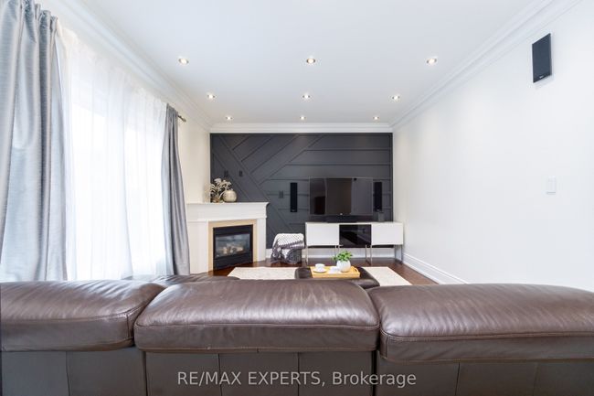 60 Crystalhill Dr, House other with 6 bedrooms, 5 bathrooms and 4 parking in Brampton ON | Image 9