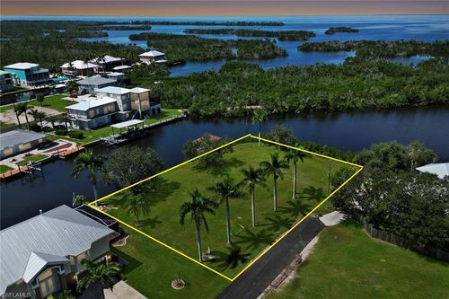 24153 Henry Morgan Blvd, PUNTA GORDA, FL, 33955-1711 | Card Image