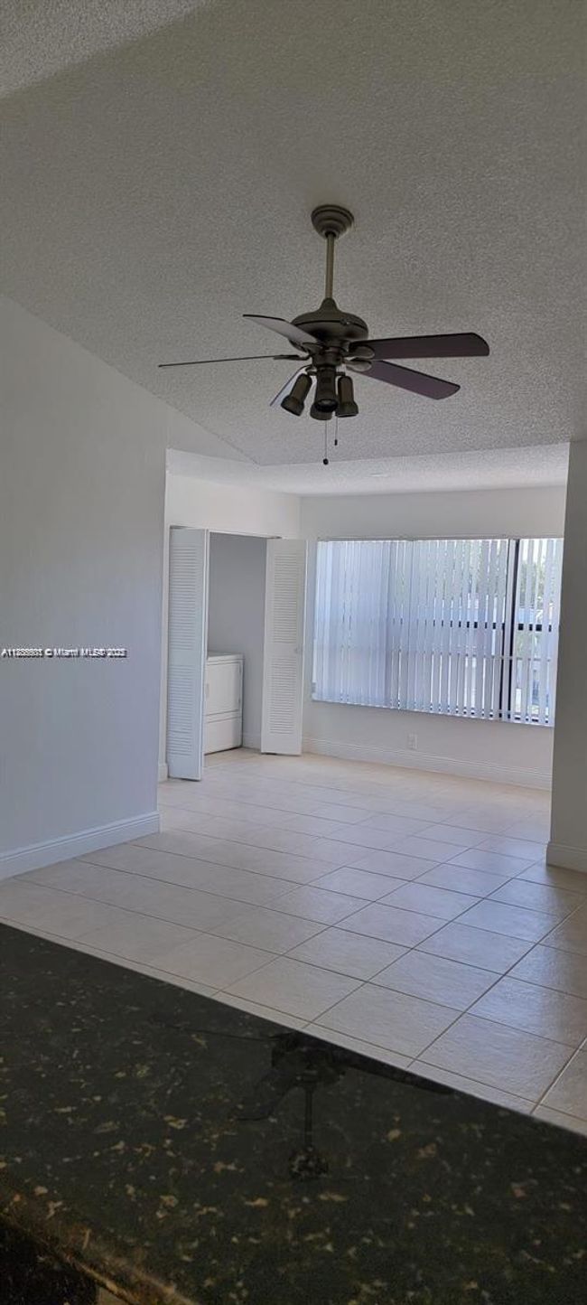APT-4308 - 2846 S University Dr, Condo with 2 bedrooms, 2 bathrooms and null parking in Davie FL | Image 7