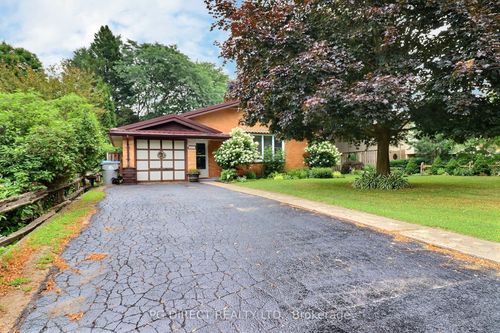 245 Dominion St, Strathroy, ON, N7G3G9 | Card Image