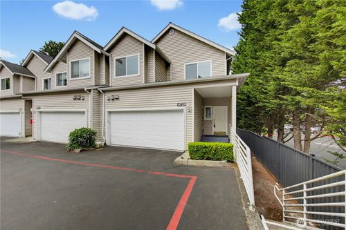 404-9729 26th Ave Sw, Seattle, WA, 98106-2600 | Card Image