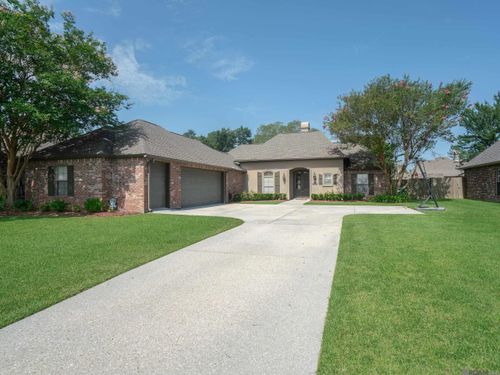 16435 Majestic Oak Dr, Prairieville, LA, 70769-4838 | Card Image