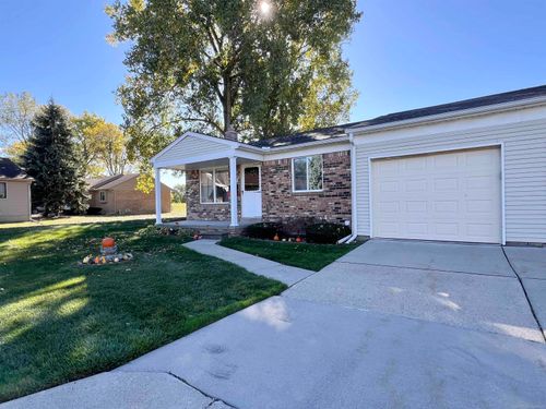 16488 Benmar Ct, Roseville, MI, 48066-2071 | Card Image