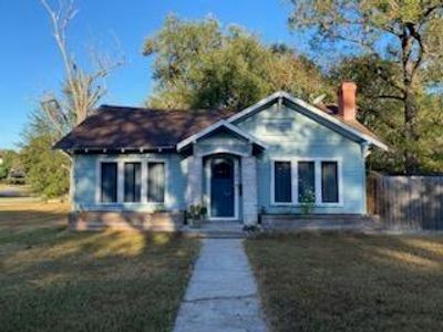 101 N Cleveland Avenue, House other with 3 bedrooms, 2 bathrooms and null parking in Cleveland TX | Image 1