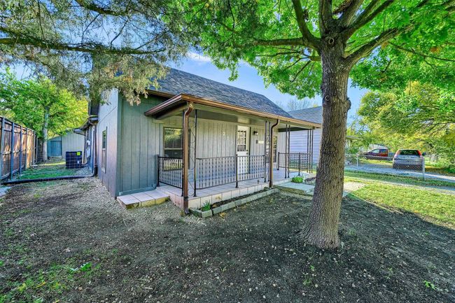 205 N Bean St, House other with 4 bedrooms, 1 bathrooms and null parking in Howe TX | Image 4