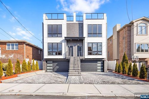 227 Wayne Ave, Cliffside Park, NJ, 07010-2607 | Card Image