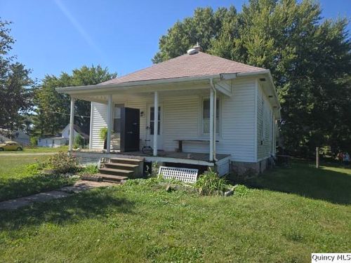 201 N Laurel St, Elvaston, IL, 62334-1039 | Card Image