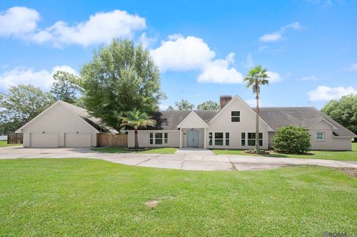 26000 Plantation Ave, Denham Springs, LA, 70726 | Card Image
