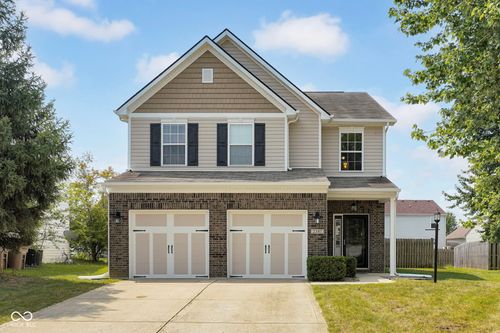 2397 Shadow Ct, Columbus, IN, 47201-1413 | Card Image