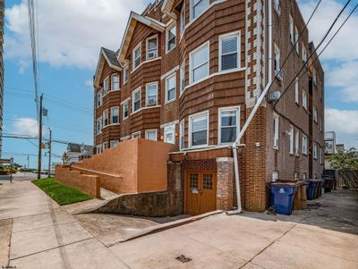 C5 - 5003 Atlantic Ave, Condo with 3 bedrooms, 1 bathrooms and null parking in Ventnor NJ | Image 3