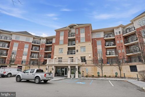 235 Carson Ter, HUNTINGDON VALLEY, PA, 19006-4718 | Card Image