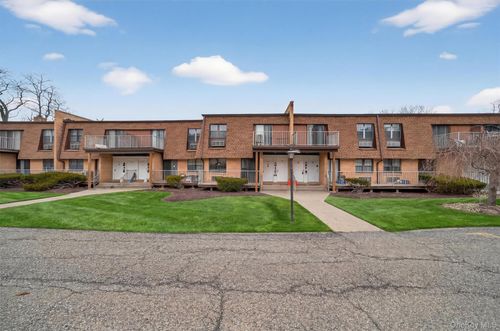 apt-11-440 Carpenter Ave, Newburgh, NY, 12550-3351 | Card Image