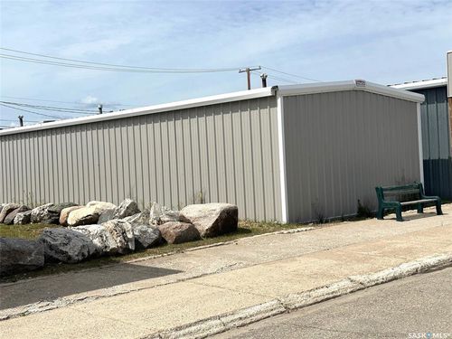 107 Churchill St, Hudson Bay, SK, S0E0Y0 | Card Image