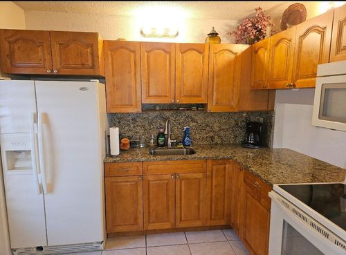 202-2581 Garden Dr N, Lake Worth, FL, 33461-2206 | Card Image