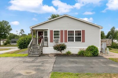 35 Octopus Avenue, House other with 3 bedrooms, 2 bathrooms and null parking in Portsmouth NH | Image 3