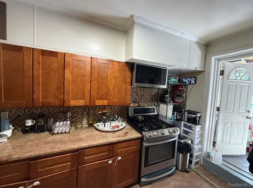 272 Nichols Ave, Brooklyn, NY, 11208-1816 | Card Image