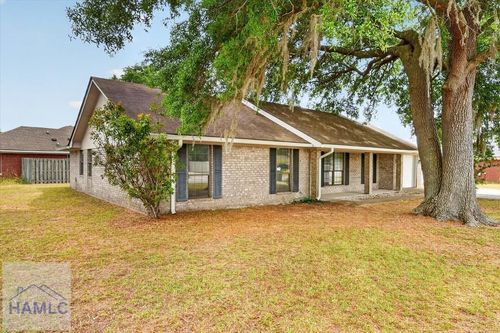 1420 Coalition Cir, Hinesville, GA, 31313-9156 | Card Image