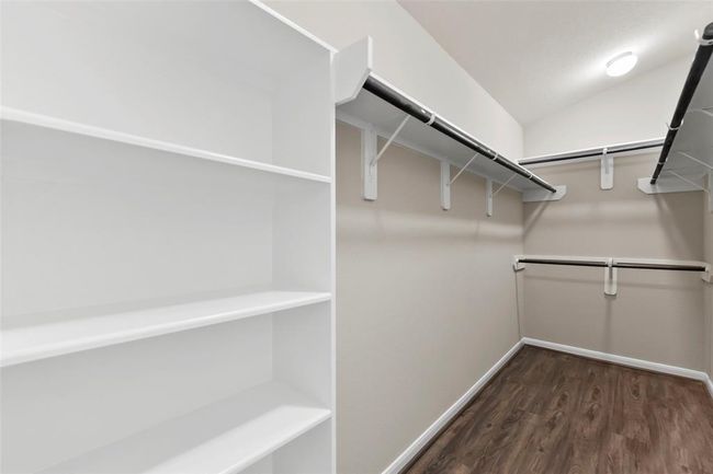 Walk in closet | Image 27