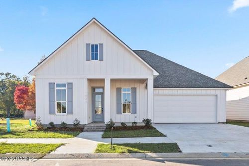 111 Parkview Dr, Lafayette, LA, 70503-2731 | Card Image