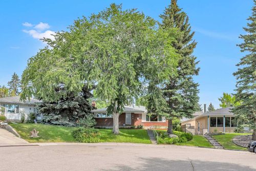 7019 Hunterbow Crescent Nw, Calgary, AB, T2K4R4 | Card Image