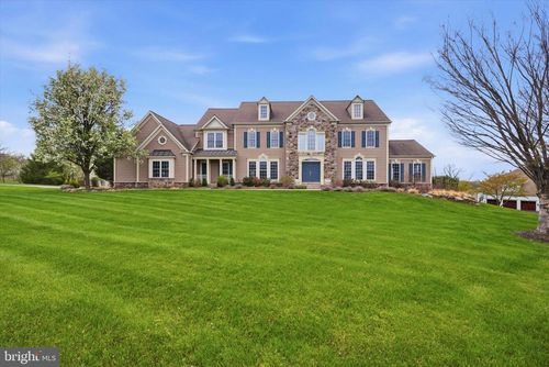 8 Deerfield Dr, MALVERN, PA, 19355-8611 | Card Image