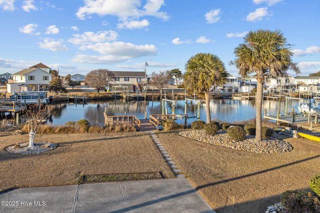 407 Cedar Point Blvd, House other with 3 bedrooms, 3 bathrooms and null parking in Cedar Point NC | Image 26