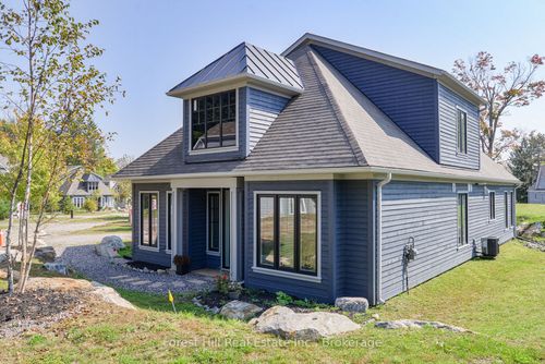 16-2054 Peninsula Rd, Minett, ON, P0B1G0 | Card Image