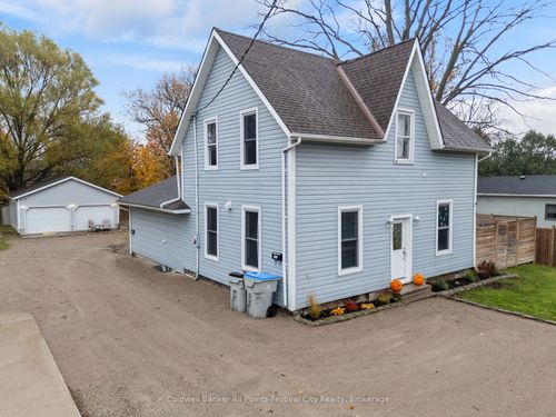 157 Albert St, Clinton, ON, N0M1L0 | Card Image