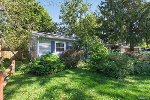 12550 Maxwell Rd, Carleton, MI, 48117-9504 | Card Image