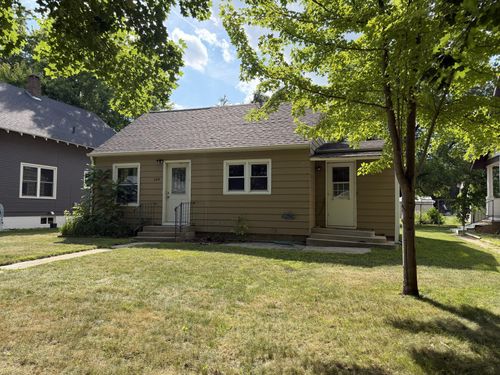 106 N Oak Street, Hendricks, MN, 56136 | Card Image