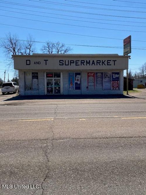 12 N State St, Clarksdale, MS, 38614-6428 | Card Image